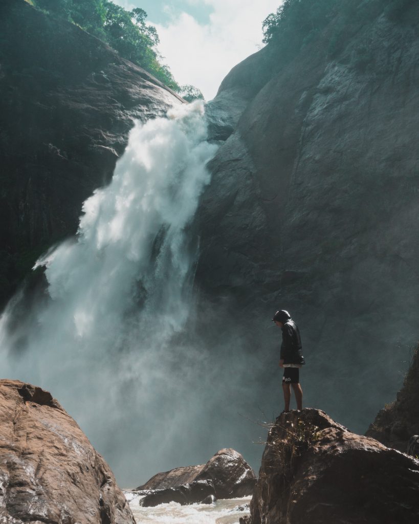 Por las Cascadas en las tierras altas de Sri Lanka