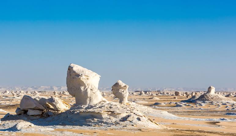 viajes al Oasis de Farafra el Desierto Blanco