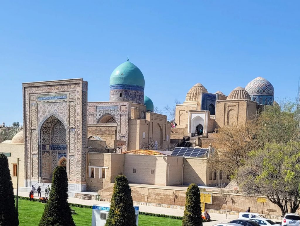 Vista general del mausoleo de Shah-i Zinda en Uzbekistán