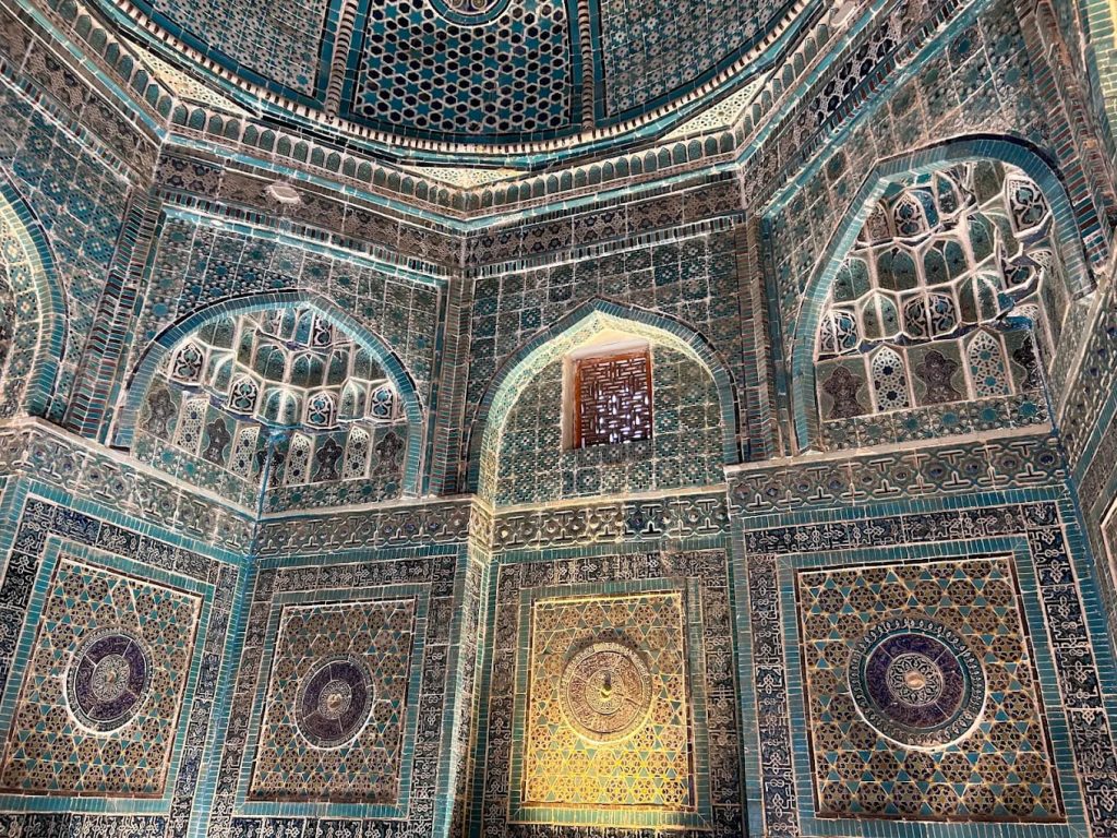 Vista desde el interior de una de las cúpulas de Shah-i Zinda
