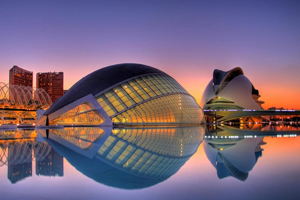 10 ciudades sobrevaloradas y sus alternativas que te sorprenderán Valencia